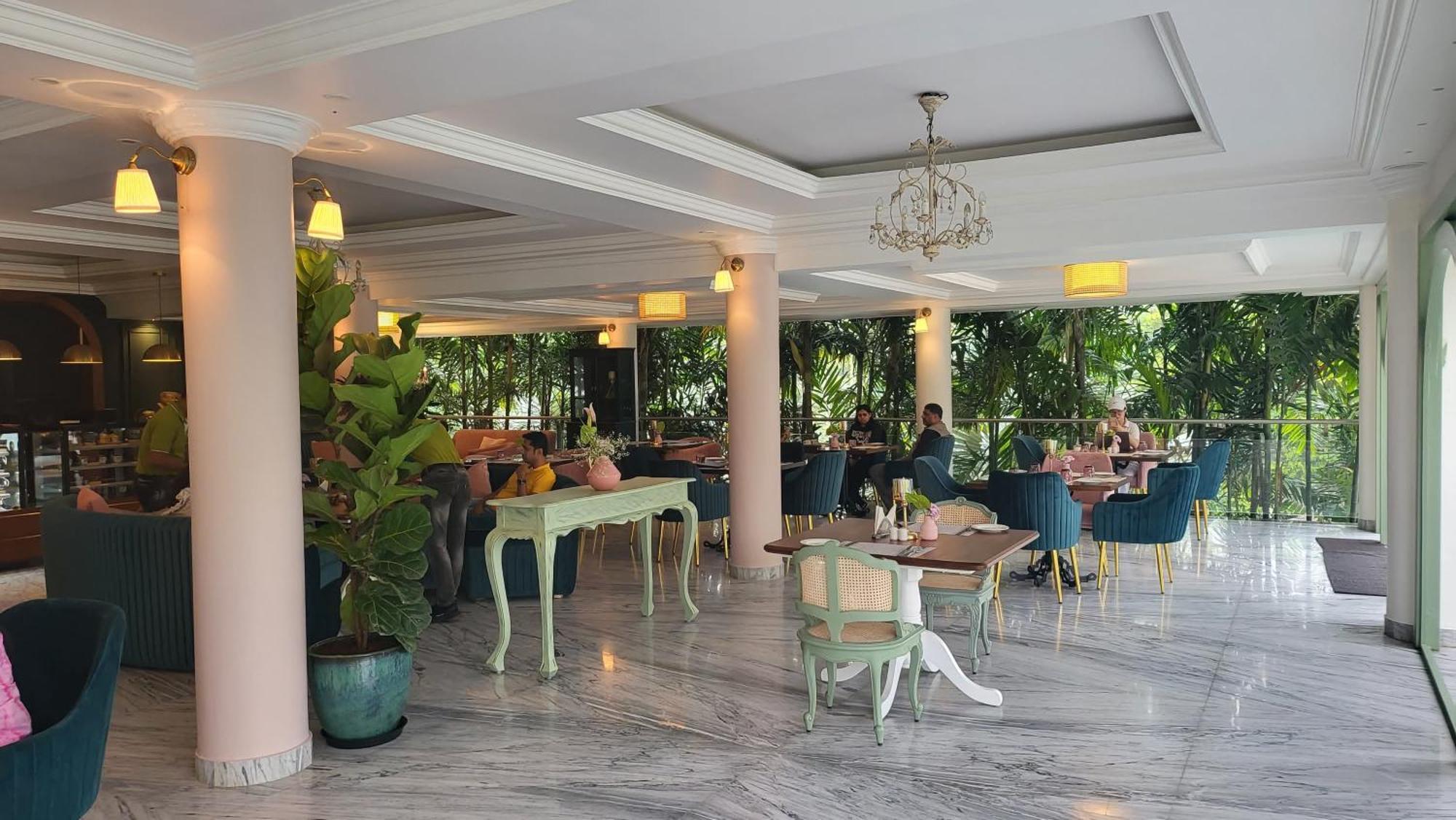 ホテル Nambiar Club Bellezea Kammasandra エクステリア 写真